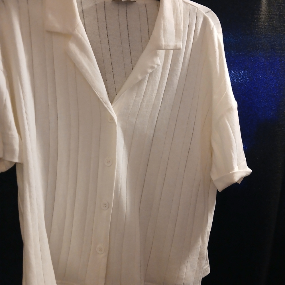 White Short Sleeve White Short Sleeve Medium
